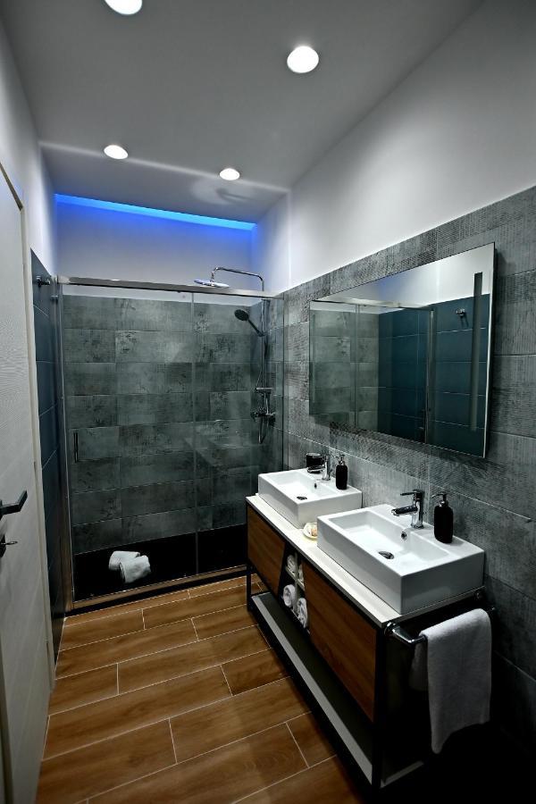 Kore Suites&Apartments ロクリ エクステリア 写真