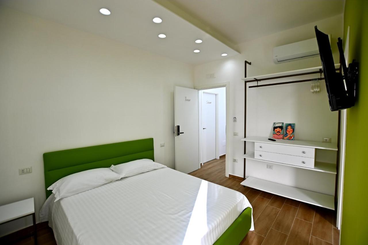 Kore Suites&Apartments ロクリ エクステリア 写真